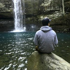 Meet your Posher, Logan